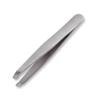 Пинцет Artero E332 для бровей, скошенный